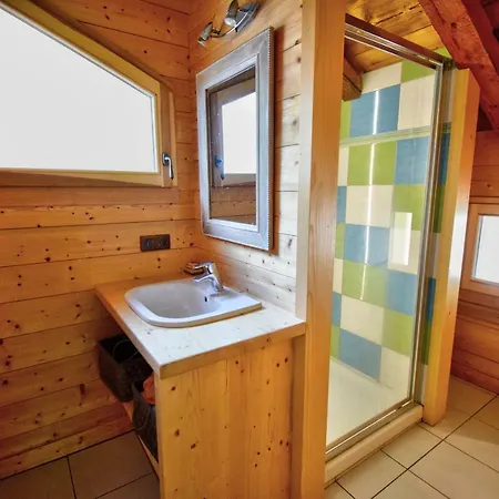 Chalet La R'mise C04 Holiday 3 Chalet Montriond